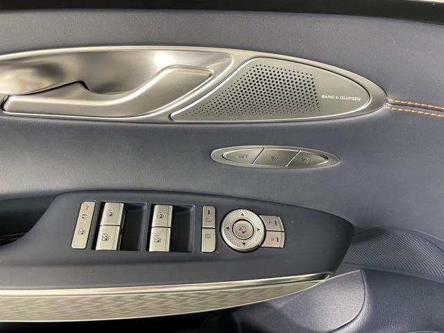 Photo of 2026 Alta White Genesis GV70