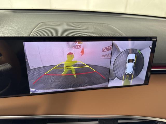 Photo of 2026 Alta White Genesis GV70