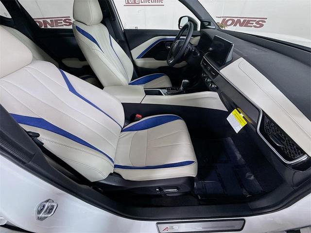 Photo of 2025 Platinum White Pearl Acura ADX