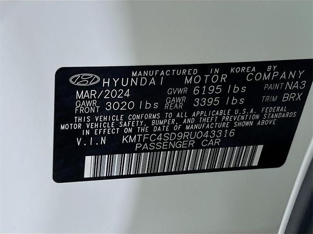 Photo of 2024 White Genesis G90