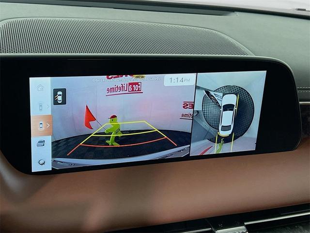 Photo of 2024 White Genesis G90
