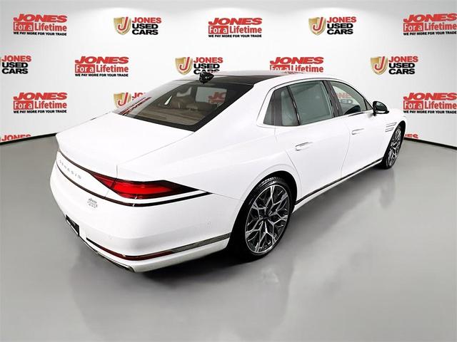 Photo of 2024 White Genesis G90