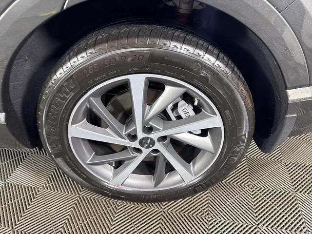 Photo of 2025 Gray Genesis GV80