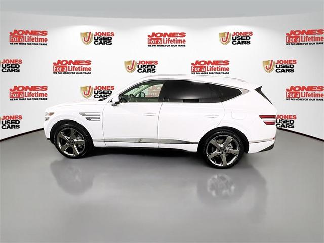 Photo of 2022 White Genesis GV80