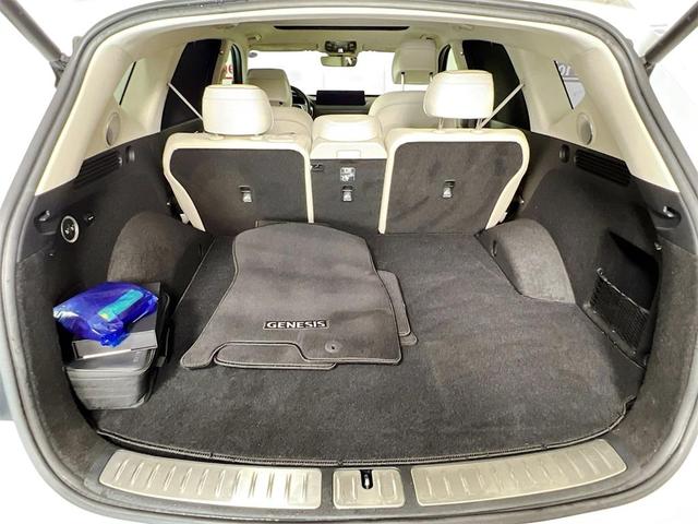 Photo of 2022 White Genesis GV80