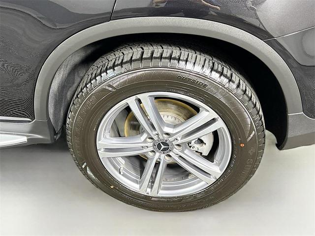 Photo of 2021 Black Mercedes-Benz GLC 300