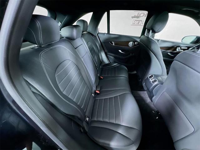 Photo of 2021 Black Mercedes-Benz GLC 300