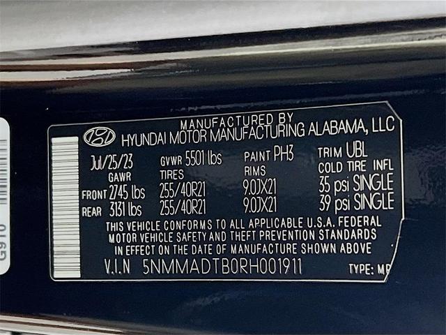 Photo of 2024 Black Genesis GV70