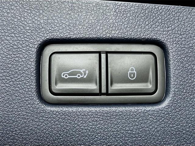 Photo of 2024 Black Genesis GV70