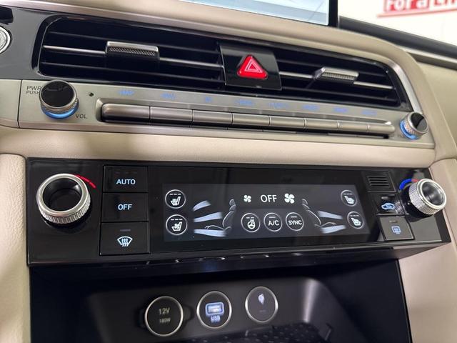 Photo of 2026 Black Genesis G70