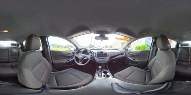 Photo of 2022 Mineral Gray Metallic Chevrolet Malibu