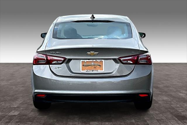Photo of 2022 Mineral Gray Metallic Chevrolet Malibu