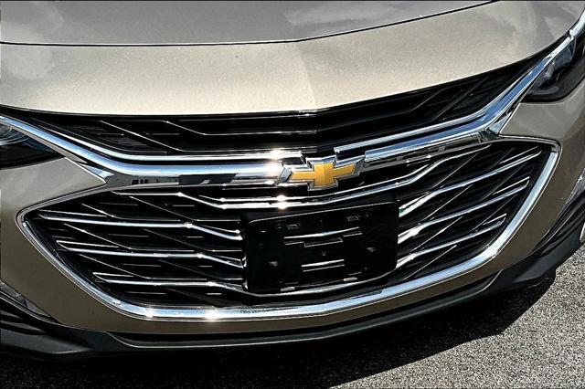 Photo of 2022 Mineral Gray Metallic Chevrolet Malibu