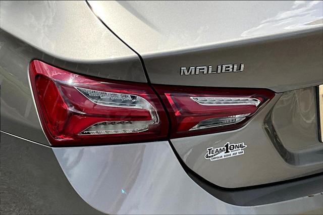 Photo of 2022 Mineral Gray Metallic Chevrolet Malibu