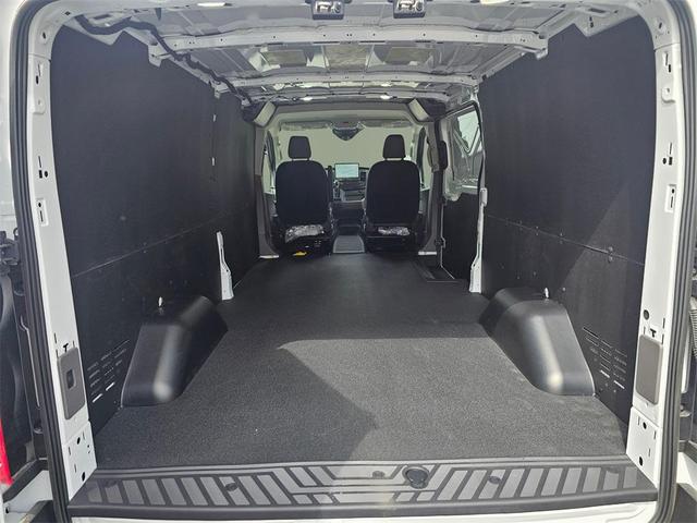 Photo of 2025 Oxford White Ford Transit-250