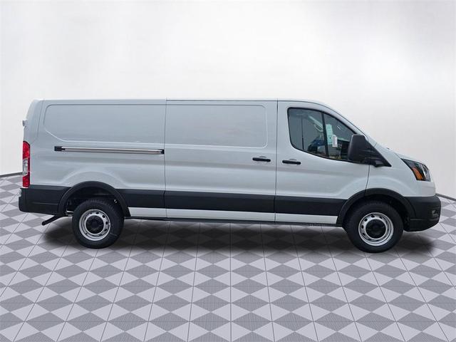 Photo of 2025 Oxford White Ford Transit-250