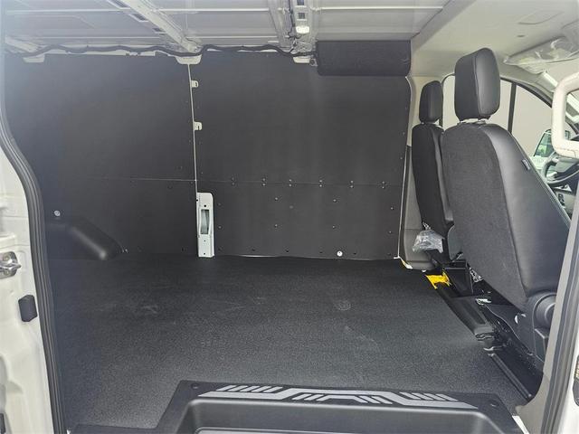 Photo of 2025 Oxford White Ford Transit-250