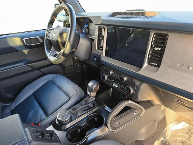 Photo of 2024 Velocity Blue Metallic Ford Bronco