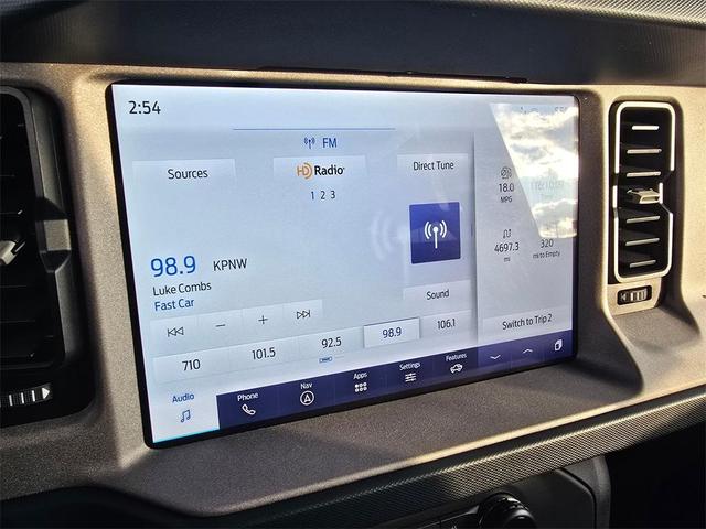 Photo of 2024 Velocity Blue Metallic Ford Bronco