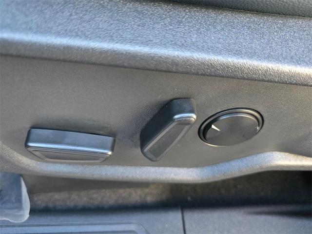 Photo of 2024 Velocity Blue Metallic Ford Bronco