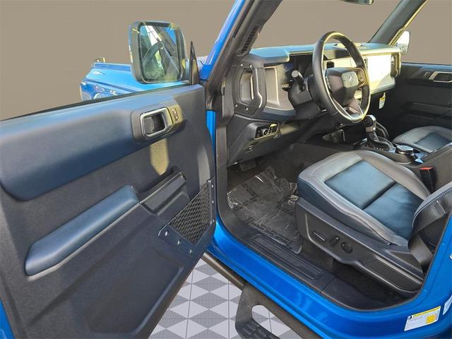 Photo of 2024 Velocity Blue Metallic Ford Bronco