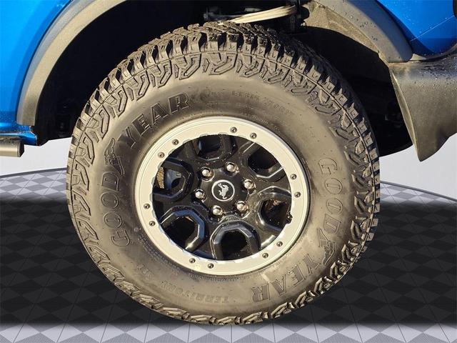 Photo of 2024 Velocity Blue Metallic Ford Bronco