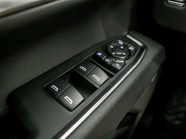 Photo of 2025 Summit White GMC Sierra 2500