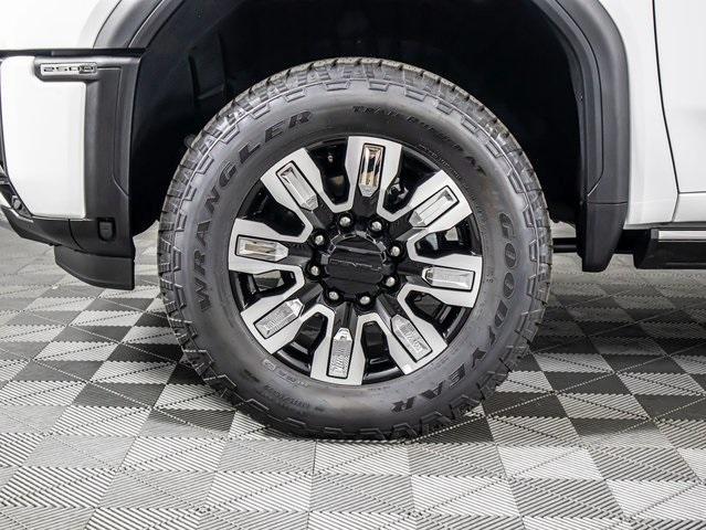 Photo of 2025 Summit White GMC Sierra 2500
