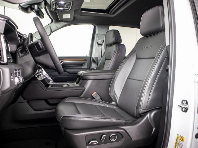 Photo of 2025 Summit White GMC Sierra 2500