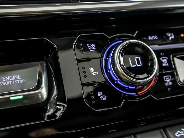 Photo of 2025 Summit White GMC Sierra 2500