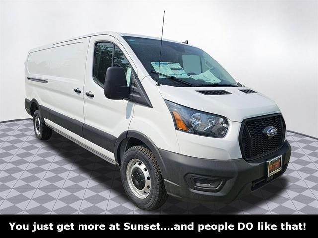 Photo of 2025 Oxford White Ford Transit-150