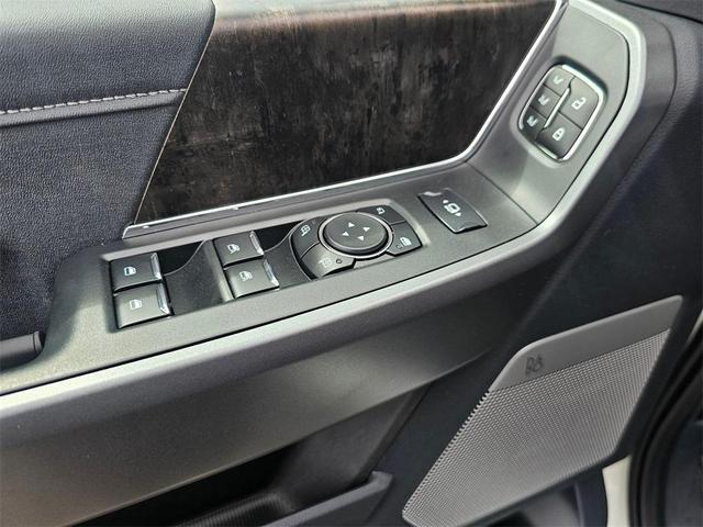 Photo of 2025 White Ford F-350