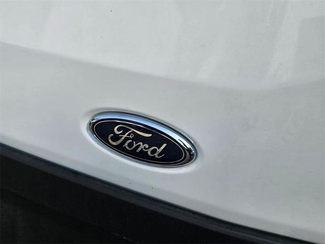 Photo of 2025 Oxford White Ford Transit-350