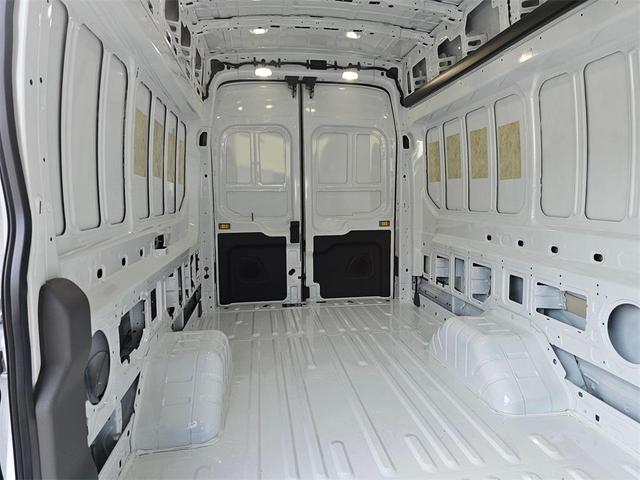 Photo of 2025 Oxford White Ford Transit-350