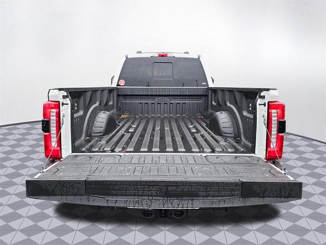 Photo of 2025 White Metallic Ford F-350