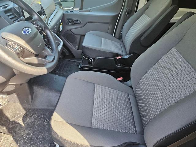 Photo of 2025 Oxford White Ford Transit-350
