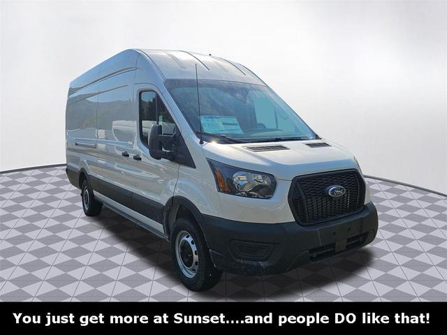 Photo of 2025 Oxford White Ford Transit-350