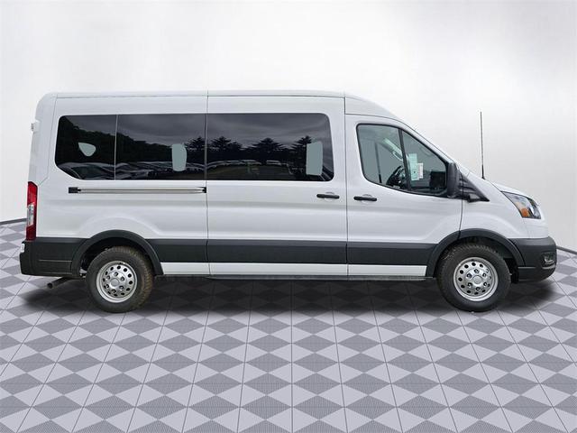 Photo of 2025 Oxford White Ford Transit-350