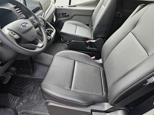 Photo of 2025 Oxford White Ford Transit-350