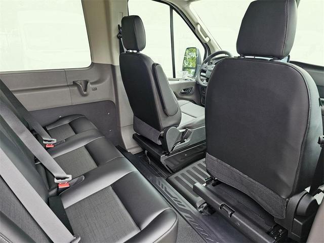 Photo of 2025 Oxford White Ford Transit-350