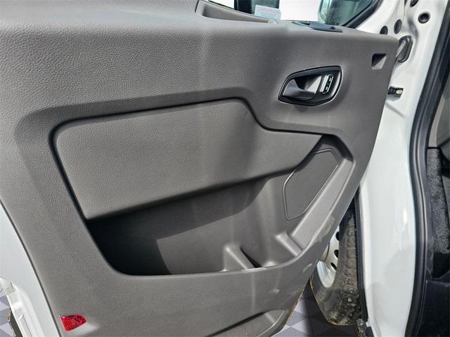Photo of 2025 Oxford White Ford Transit-350