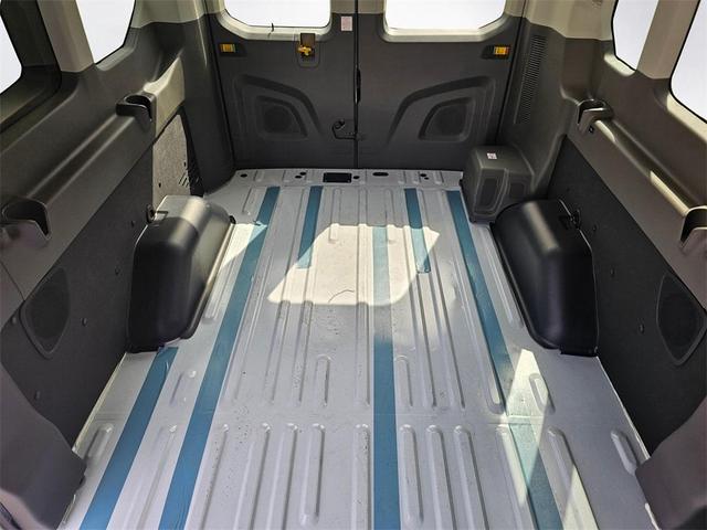 Photo of 2025 Oxford White Ford Transit-350