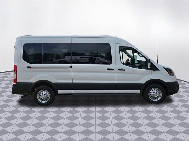 Photo of 2025 Oxford White Ford Transit-350
