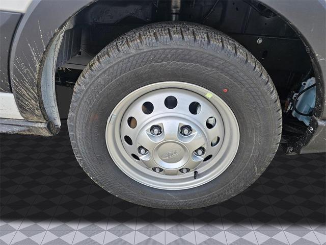 Photo of 2025 Oxford White Ford Transit-350