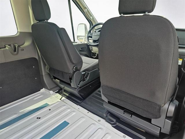 Photo of 2025 Oxford White Ford Transit-350