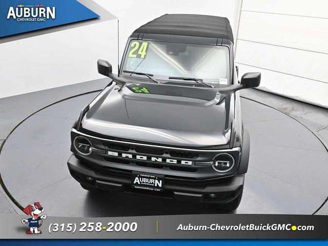Photo of 2024 Shadow Black Ford Bronco
