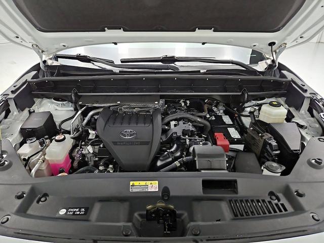 Photo of 2023 White Toyota Highlander