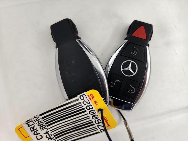Photo of 2017 White Mercedes-Benz GLC 300