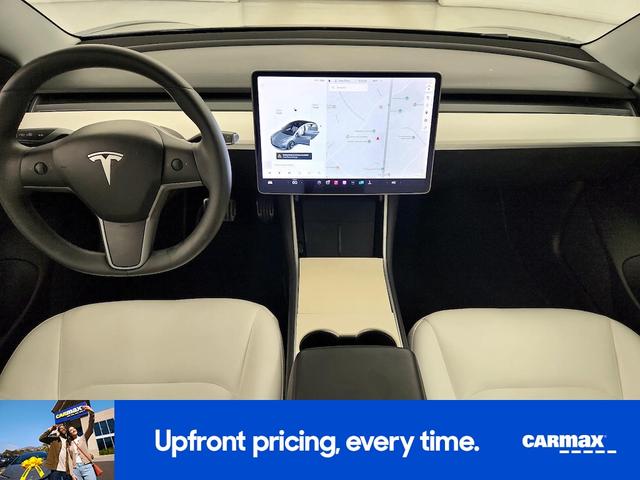 Photo of 2020 Gray Tesla Model 3