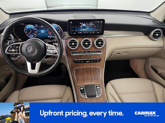 Photo of 2022 Black Mercedes-Benz GLC 300